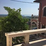 Rossa Cavaion Veronese
